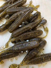 Load image into Gallery viewer, 4” Water Dog Custom